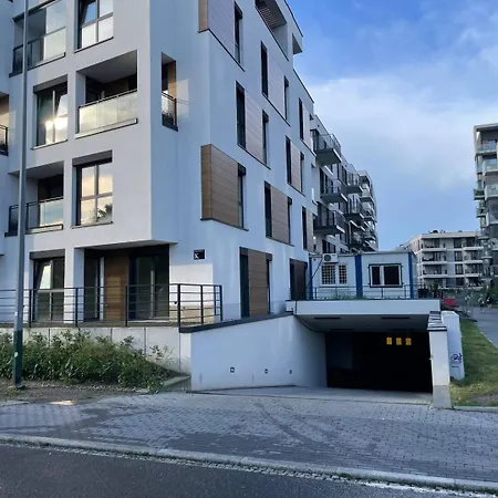 Golden Apartment *